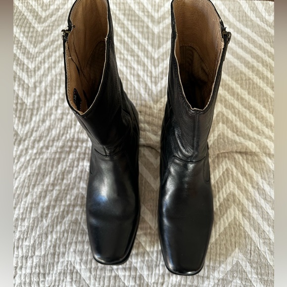 BOGS MID CALF LEATHER BOOT - Picture 2 of 12